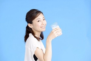 女性飲む